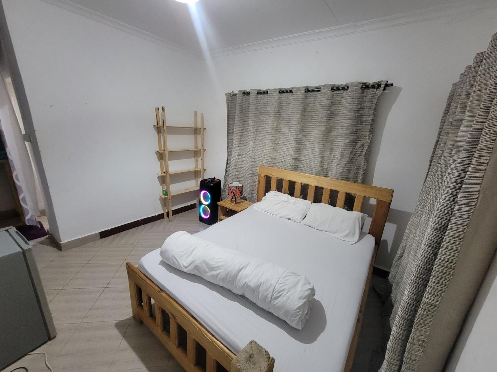 Safari Junction Backpackers Hostel Иринга Екстериор снимка